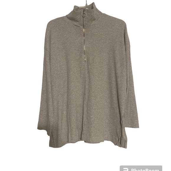 H&M Grey sweater - Picture 2 of 7